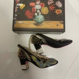 Gucci Black and Gold Embroidered Heels with original Box  Luxury Size 38,5